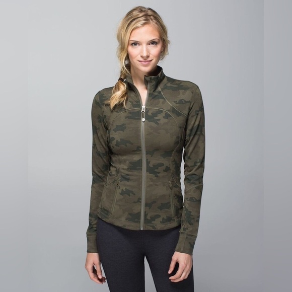 Lululemon Forme Jacket II Camo Savasana Camo Fatigue Green Sz 8 - Picture 1 of 8